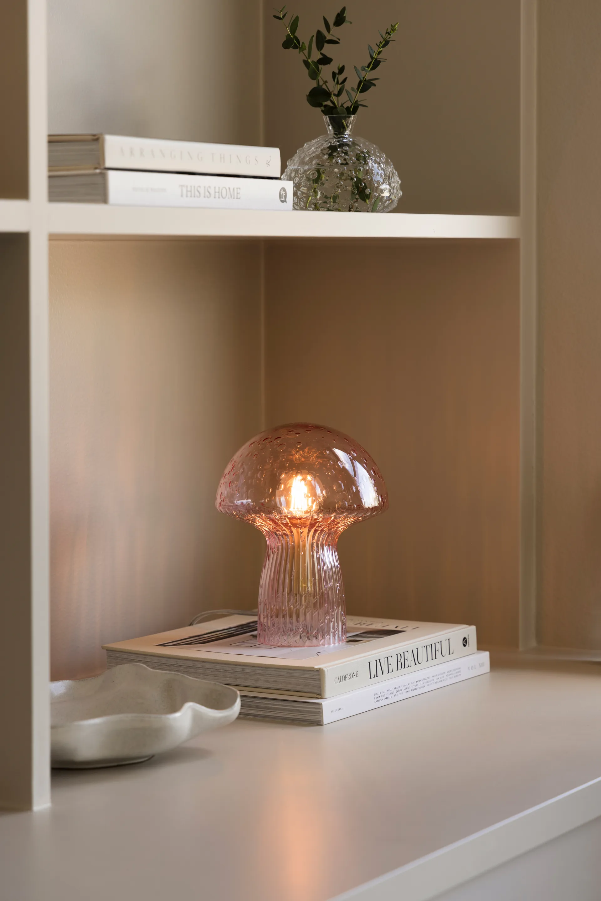 Fungo pöytävalaisin Special Edition Vaaleanpunainen, Ø16 cm, K:20 cm Globen Lighting