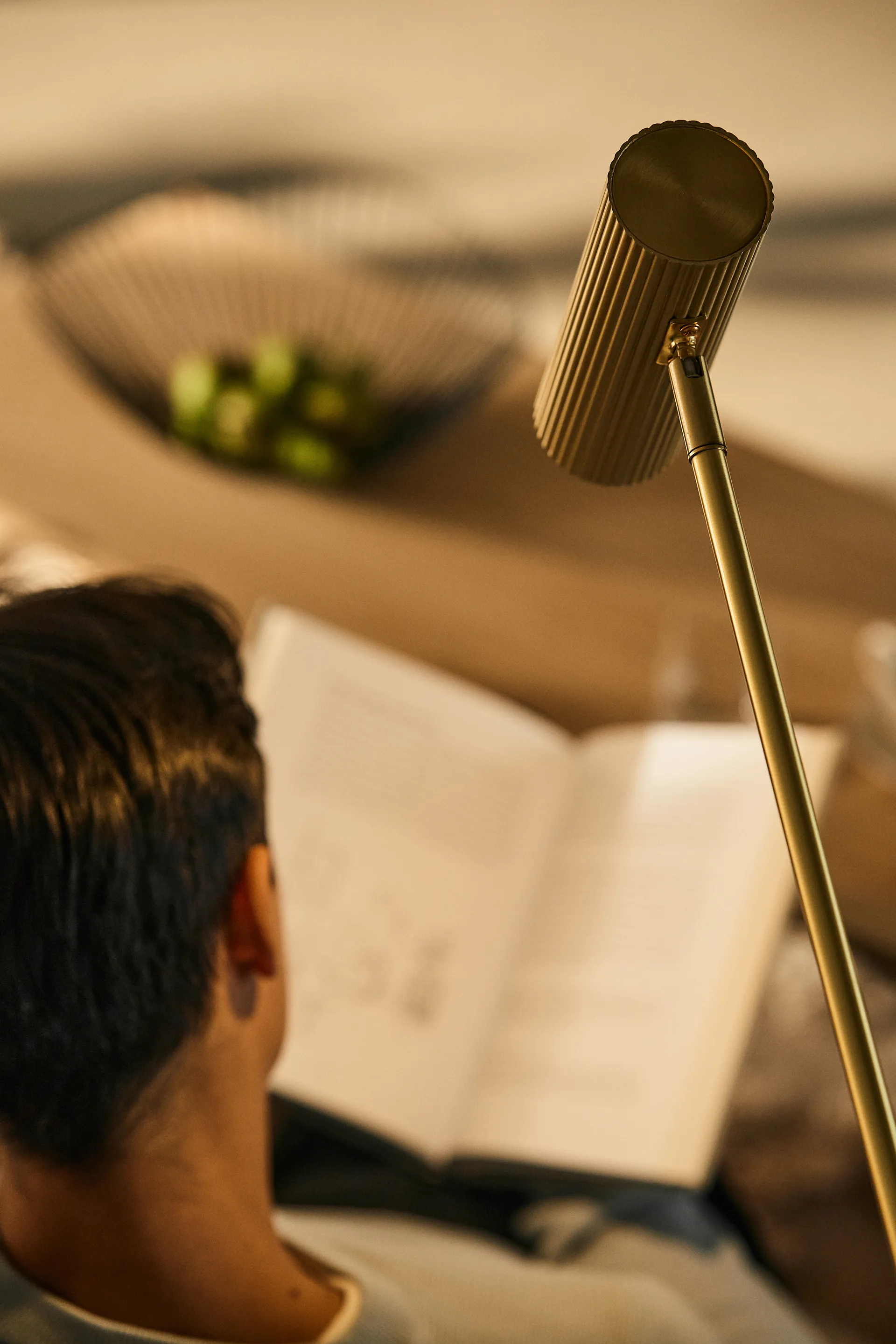 Hubble lattiavalaisin, Harjattu messinki Globen Lighting