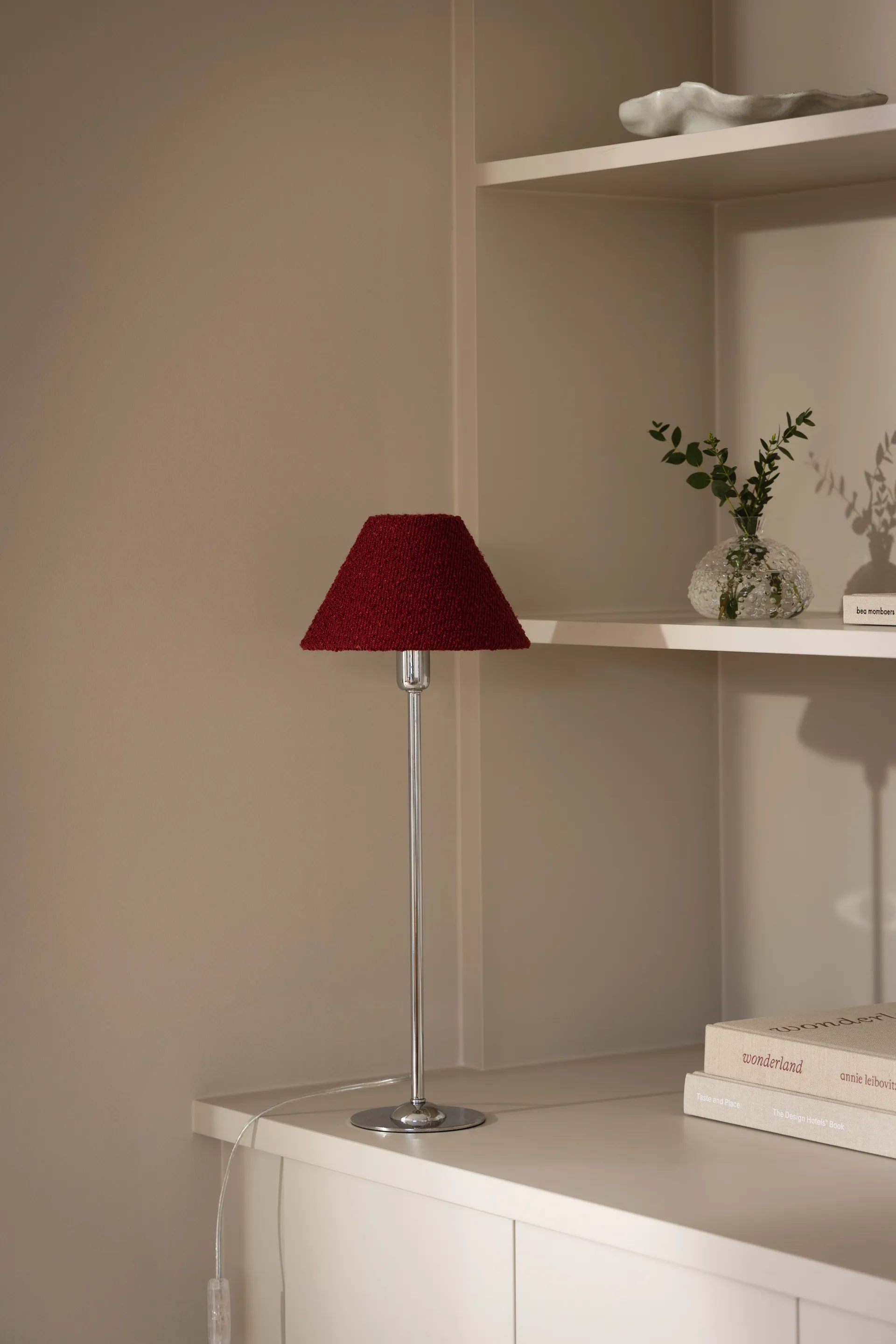 Iris 20 lampunvarjostin, Bouclé viininpunainen Globen Lighting