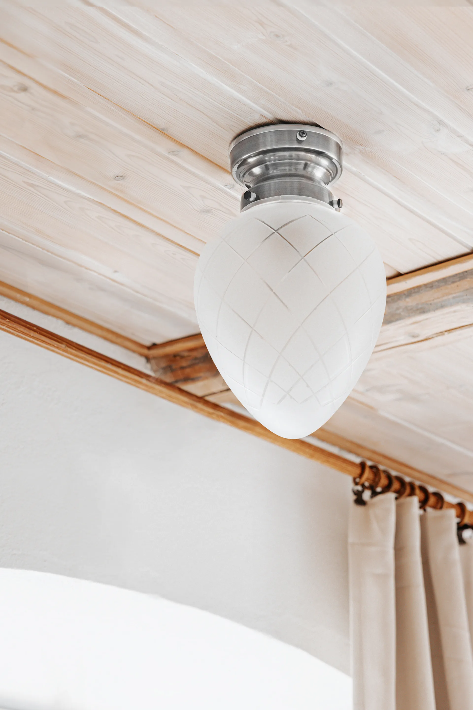 Juni IP44 plafondi, Antikteräs-kirkas Globen Lighting