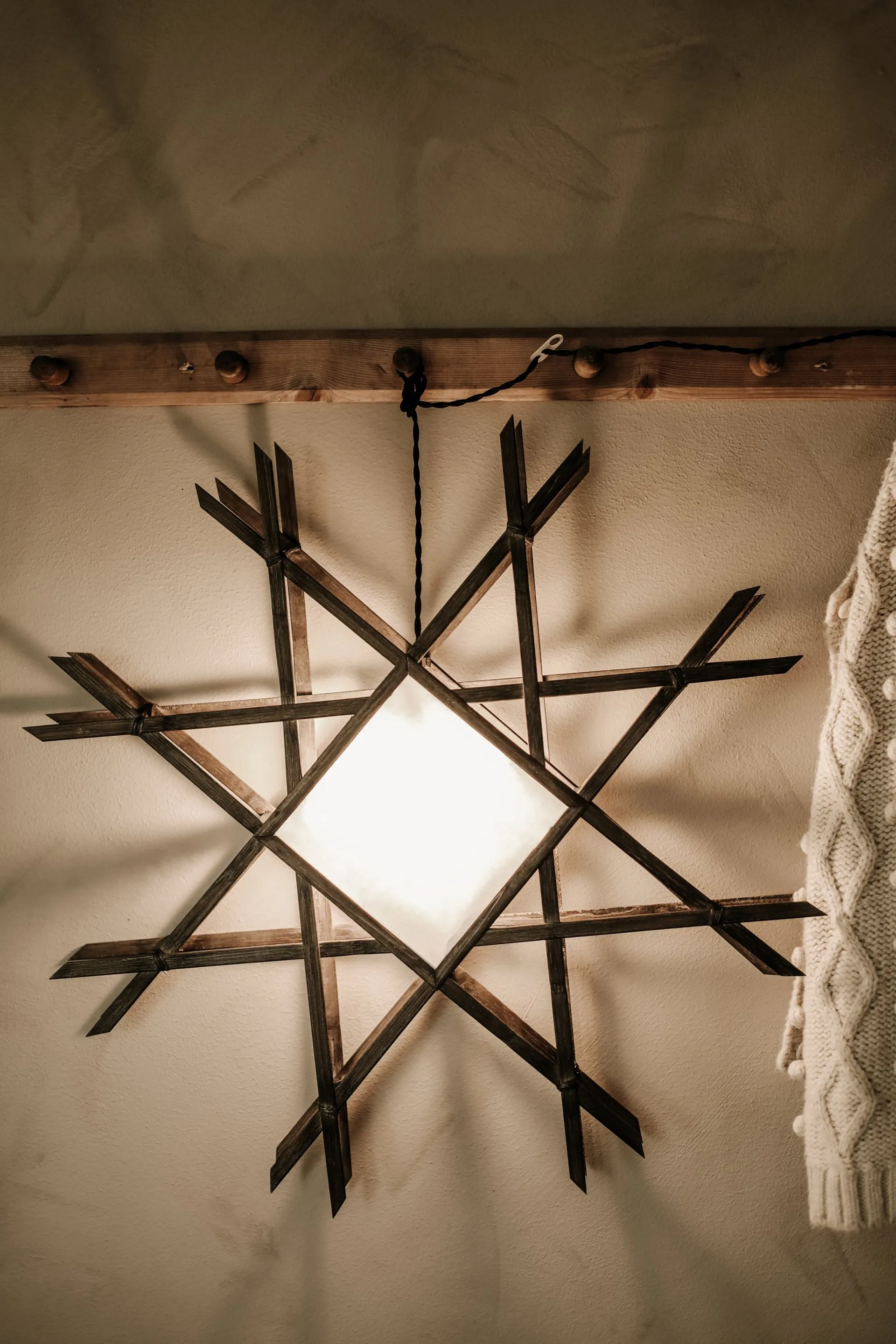 Lea 70 -joulutähti, Ruskea Globen Lighting