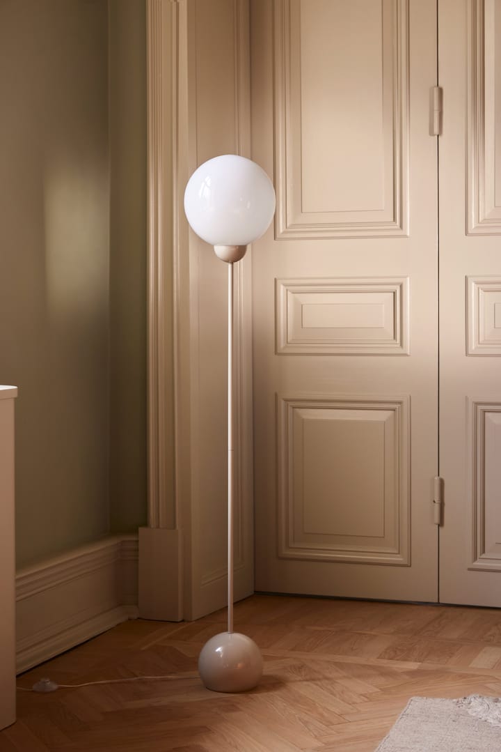 Ripley lattiavalaisin - Beige - Globen Lighting