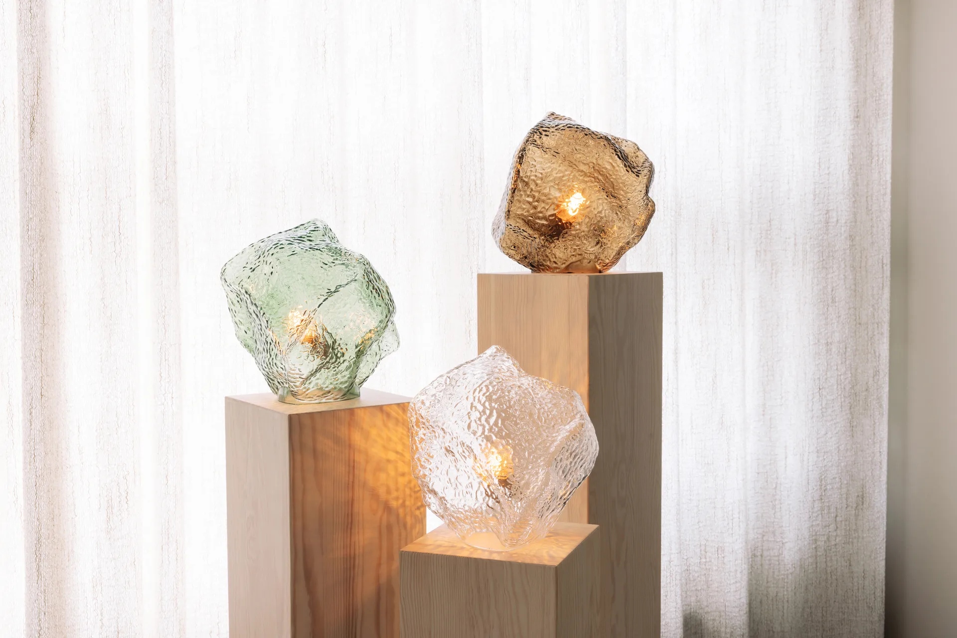 Valerie 25 pöytälamppu, Kirkas Globen Lighting