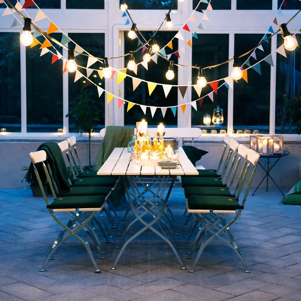 Bryggeripöytä, Valkoinen lakattu tammi-kuumasinkitty Grythyttan Stålmöbler