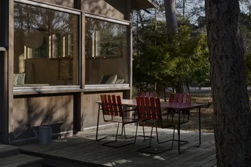 Grythyttan kalustesuoja - B31 ruokapöytä 230 cm + 6 tuolia - Grythyttan Stålmöbler