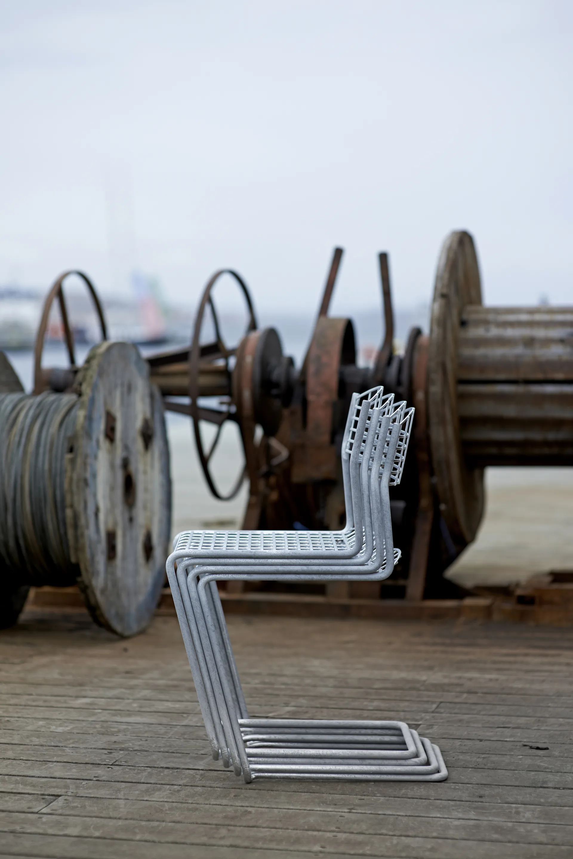 High Tech tuoli, Kuumasinkitty Grythyttan Stålmöbler