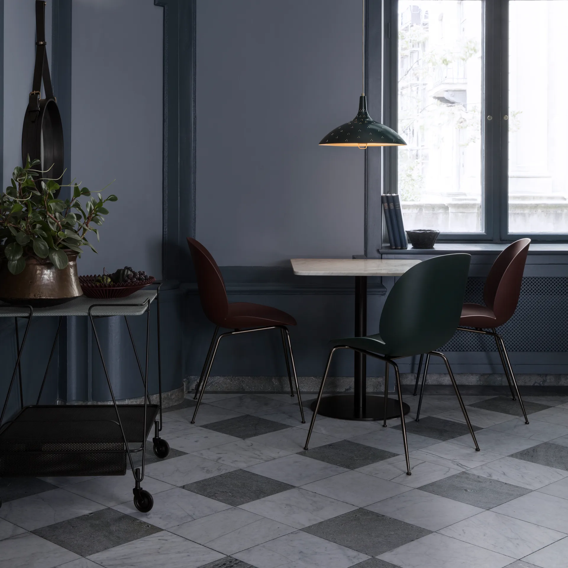 1965 kattovalaisin, Bistro green GUBI