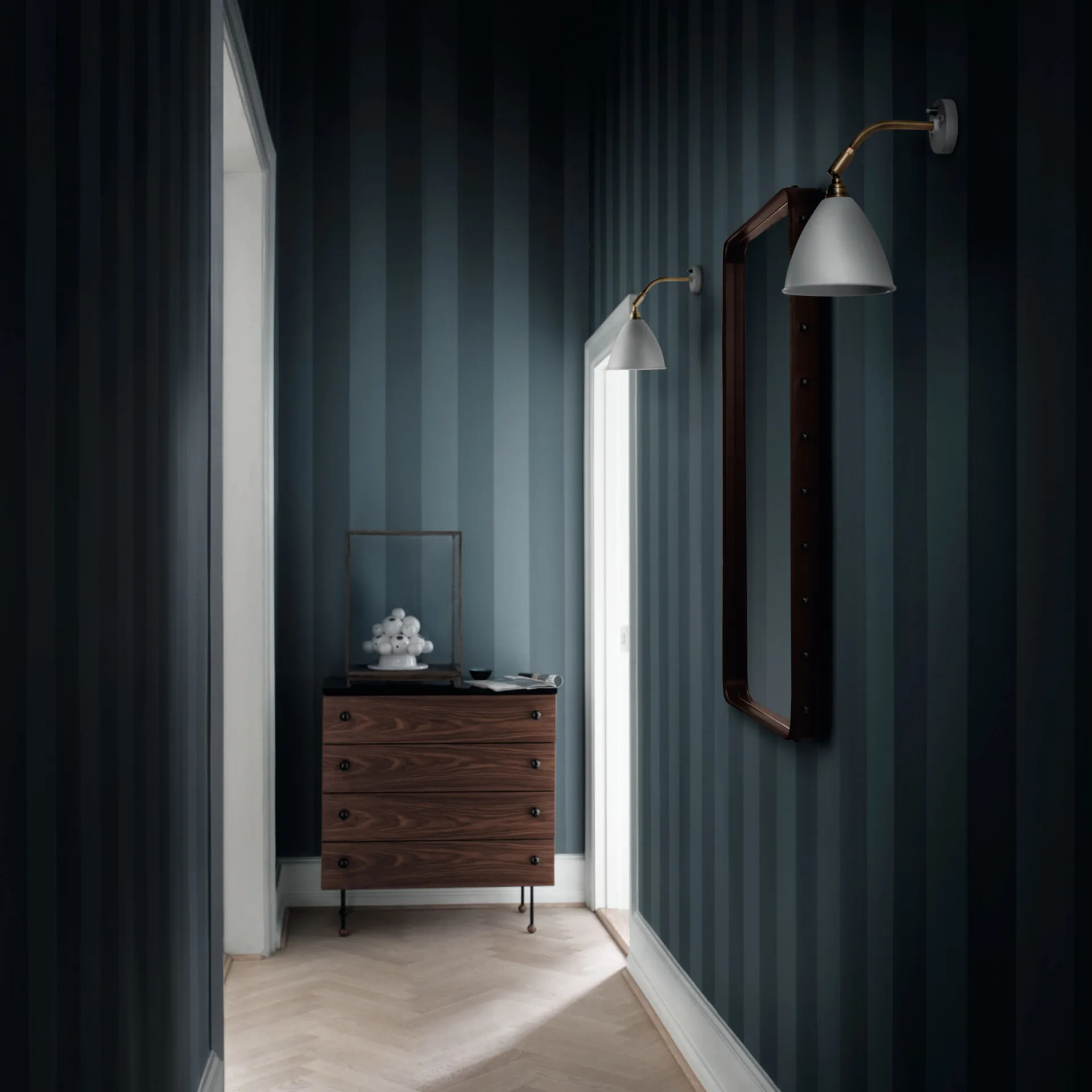 62 Dresser -lipasto, American walnut, 6 laatikkoa GUBI