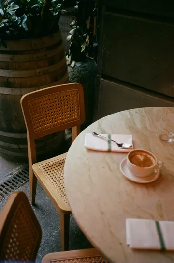 C-chair Outdoor tuoli - All french cane-natural teak - GUBI