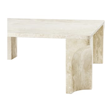 Doric sohvapöytä 80 x 80 cm - Neutral white-travertine - GUBI