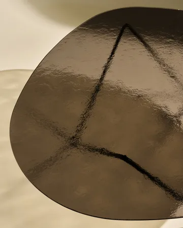 Pedrera sohvapöytä - Musta puolimatta rakenne-lasi pronssi - GUBI