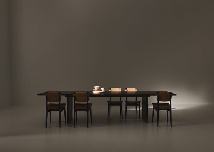 Private ruokapöytä 100 x 320 cm, Ruskea-mustaksi petsattu tammi GUBI
