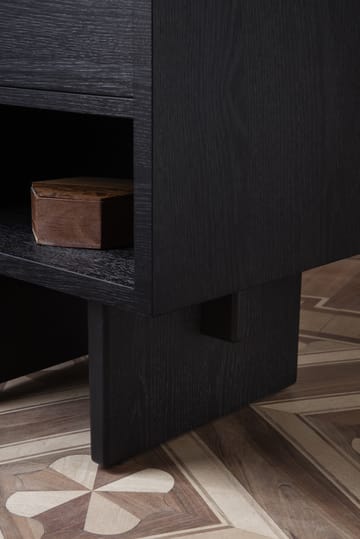 Private sivupöytä 40x50 cm - Ruskea-mustapetsattu tammi - GUBI