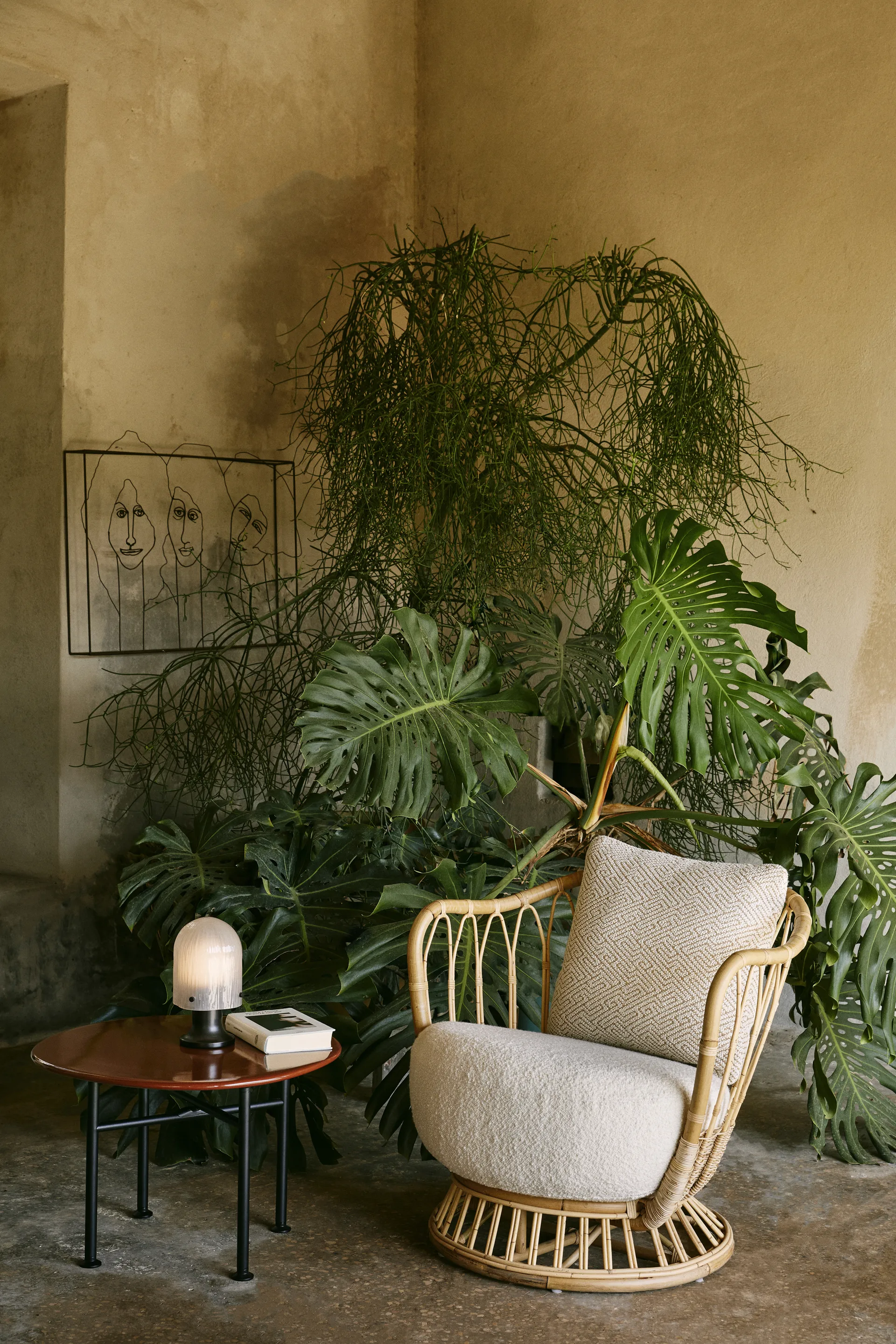 Seine Portable Lamp -pöytävalaisin, Antique brass-white GUBI