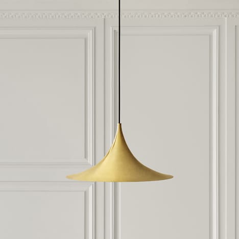 Semi valaisin Ø 30 cm - Polished brass - GUBI