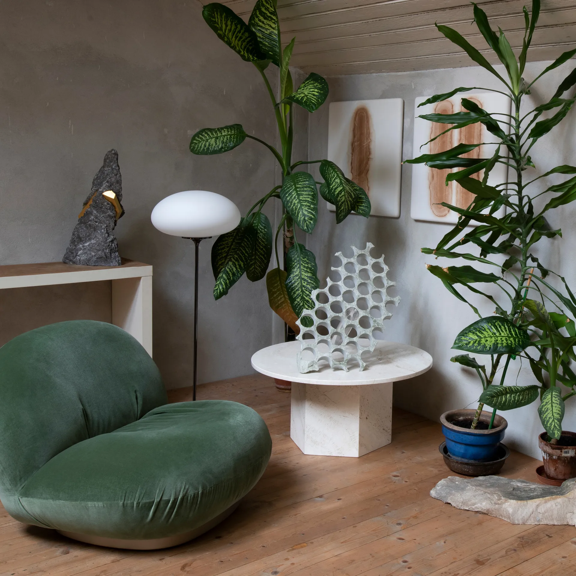 Stemlite lattiavalaisin 110 cm, Black Chrome GUBI