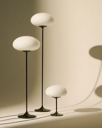 Stemlite lattiavalaisin - Black chrome-opaalilasi, 150 cm - GUBI