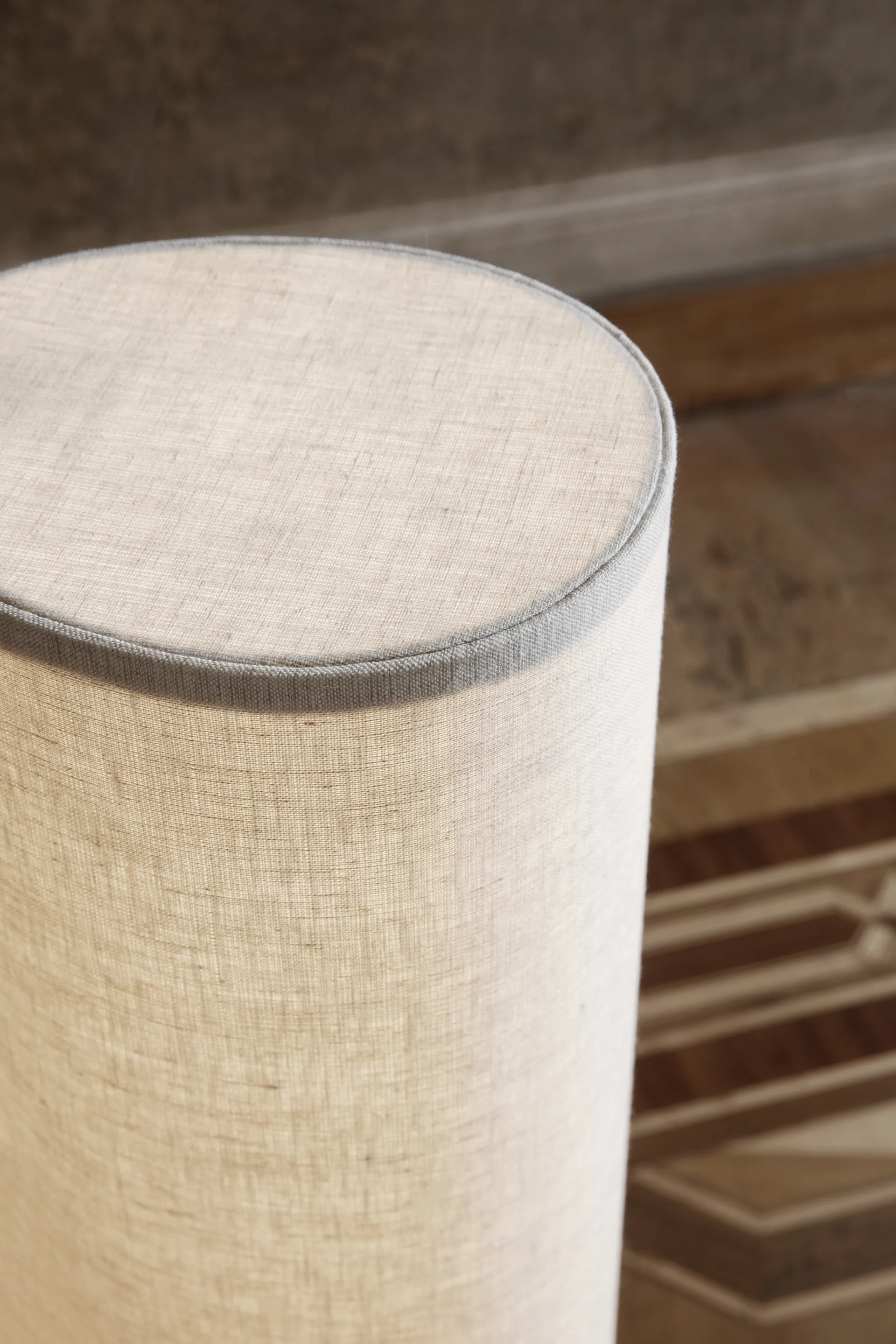 Unbound lattiavalaisin 80 cm, Canvas-harmaa marmori GUBI