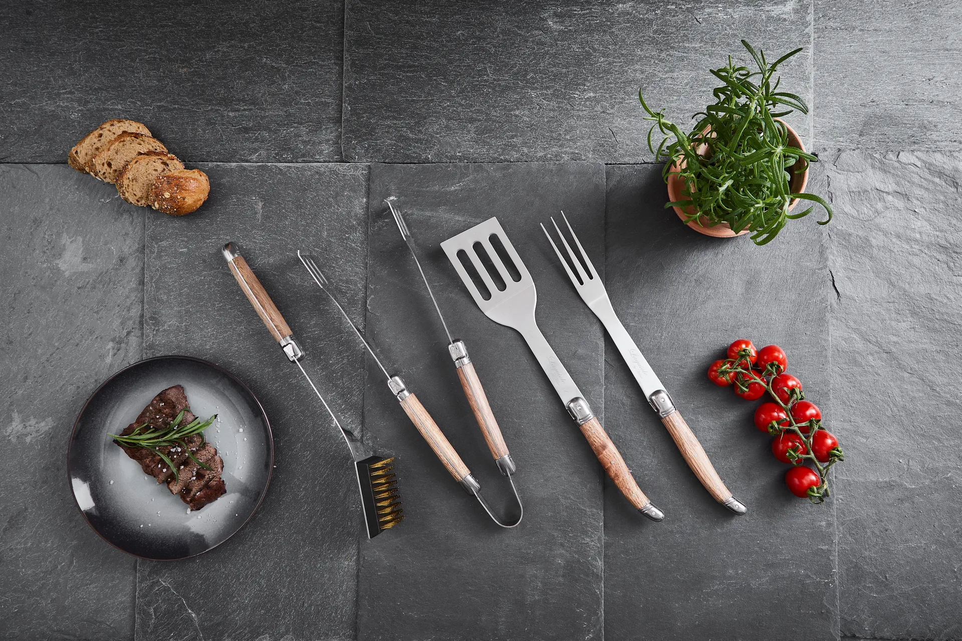 Laguiole By Hâws BBQ-grillisetti 4-osaa, Tammi Hâws