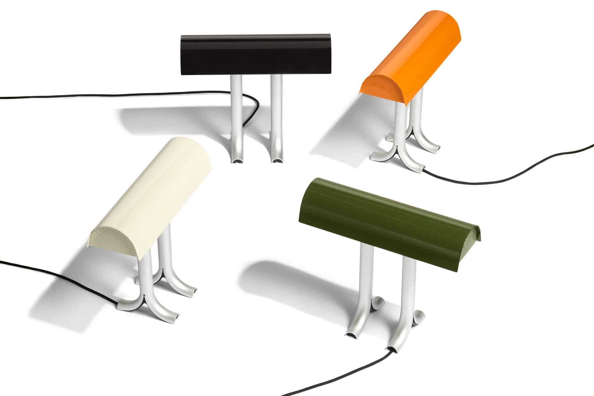 Anagram pöytävalaisin, Iron black HAY