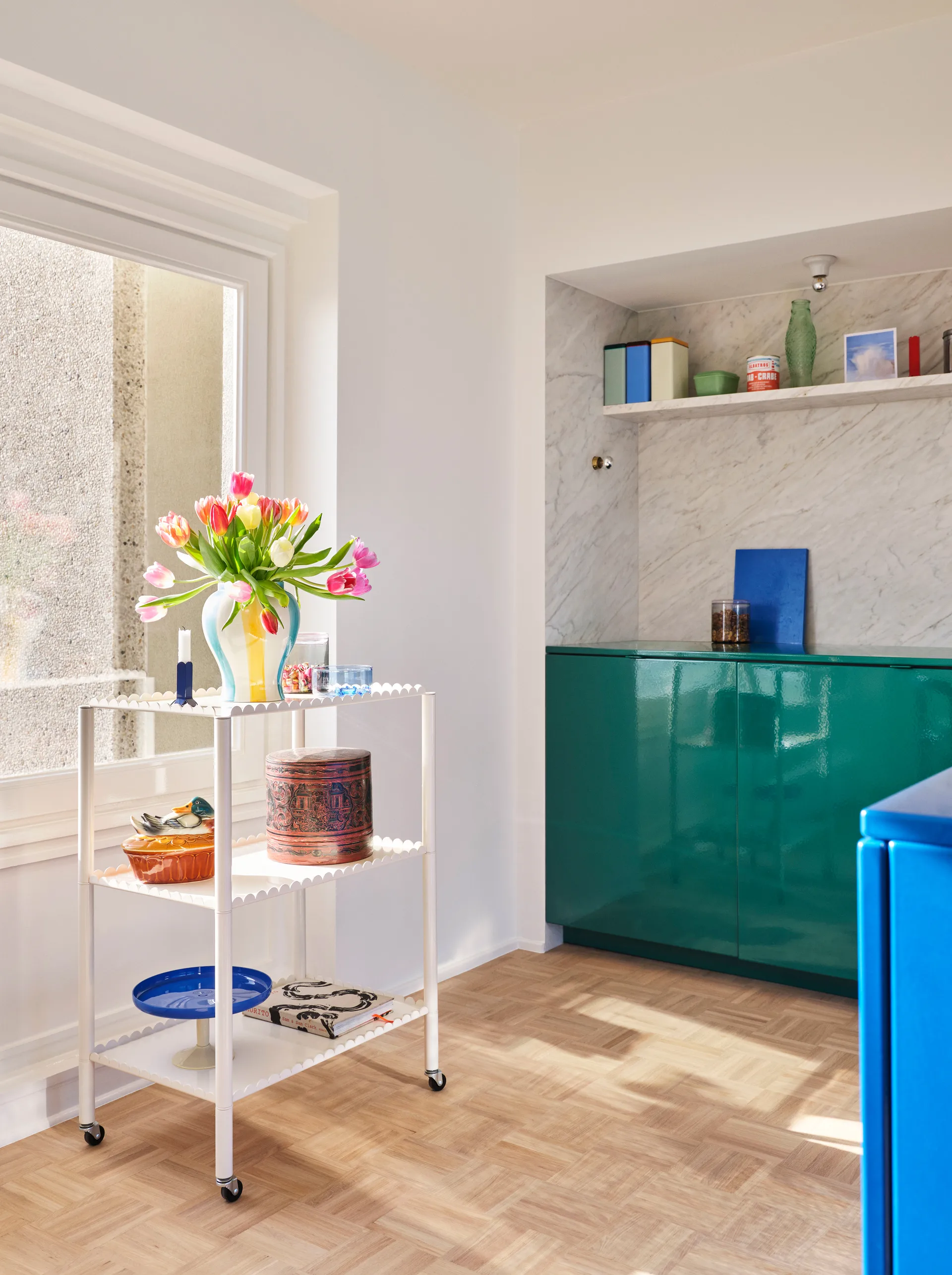 Arcs Trolley High tarjoiluvaunu, Eggshell HAY