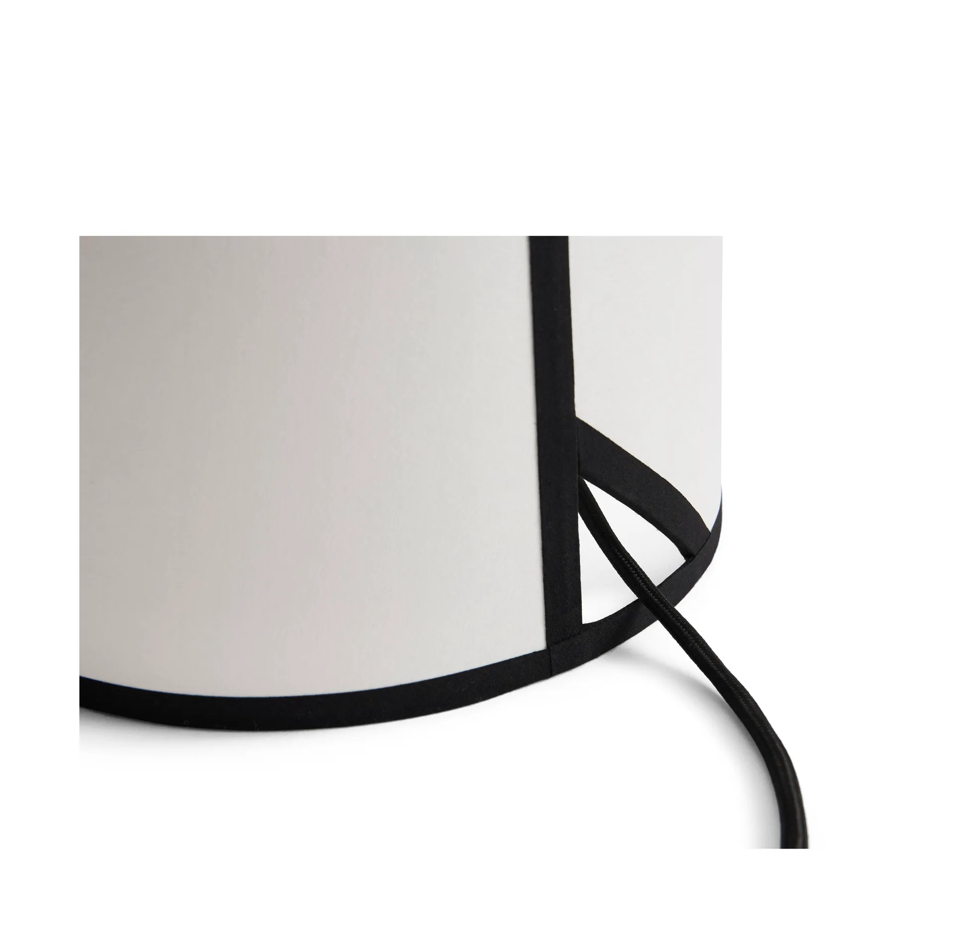 Ava pyramid -pöytälamppu 45 cm, Valkoinen HAY