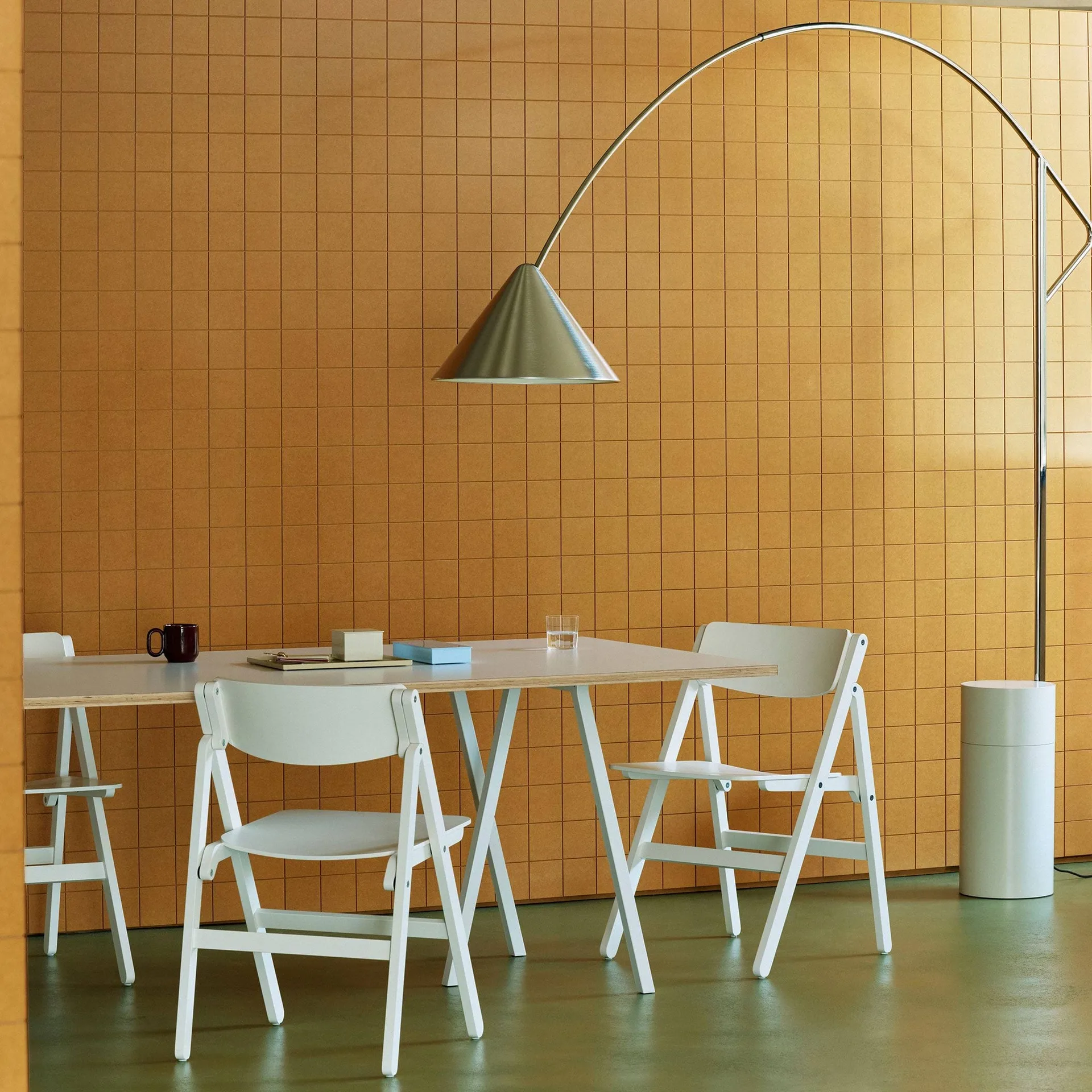 Backflip Chair tuoli, Cream white lakattu pyökki HAY