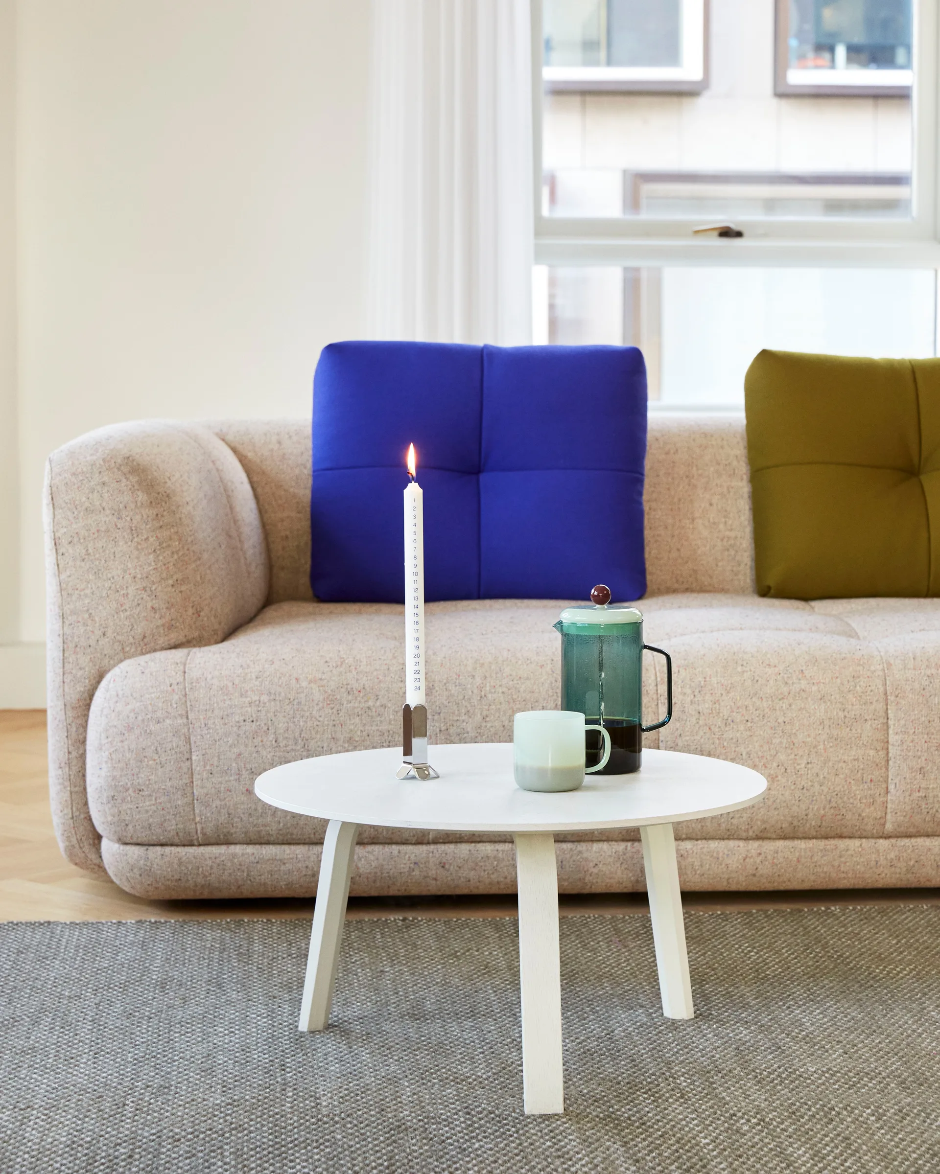 Bella sohvapöytä, White oak, Ø60x32 cm HAY