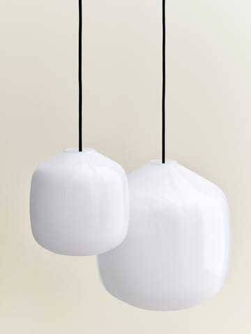 Buoy riippuvalaisin Ø20 cm - Opal glass-anthracite blue - HAY