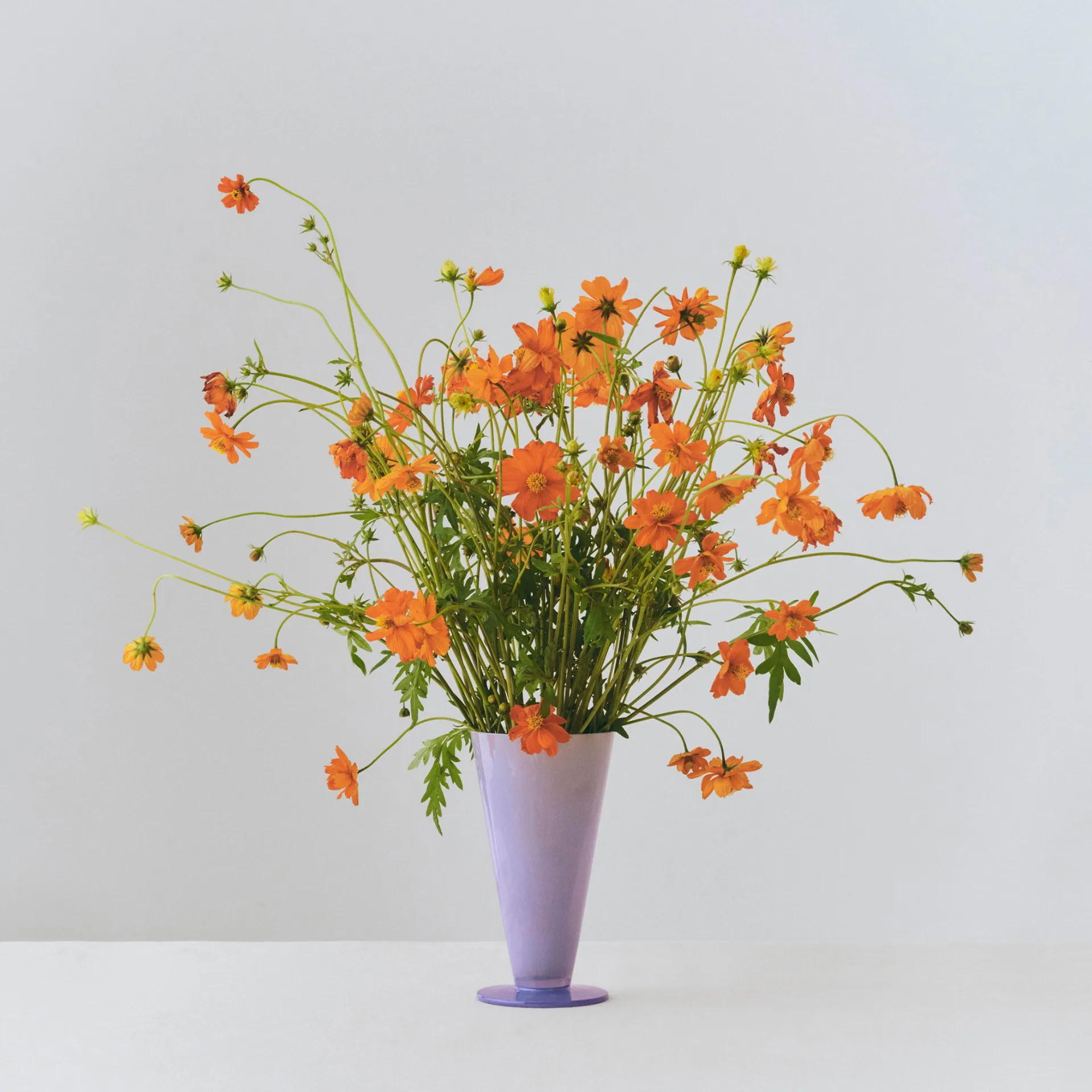 Conical maljakko, Light blue-lavender blue, small HAY