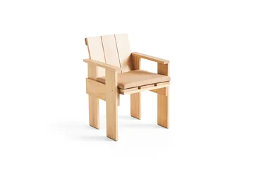 Crate Dining Chair käsinojallinen tuoli - Water-based lacquered pinewood - HAY