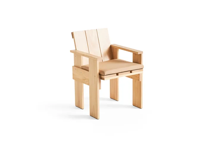 Crate Dining Chair käsinojallinen tuoli - Water-based lacquered pinewood - HAY