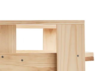 Crate Dining Chair käsinojallinen tuoli - Water-based lacquered pinewood - HAY