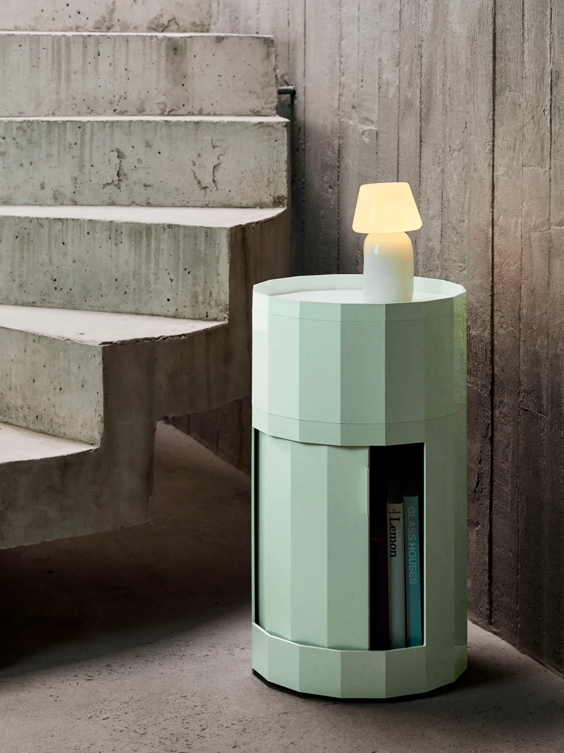 Facet Cabinet high sivupöytä jalat/pyörät 66 cm, Soft mint HAY