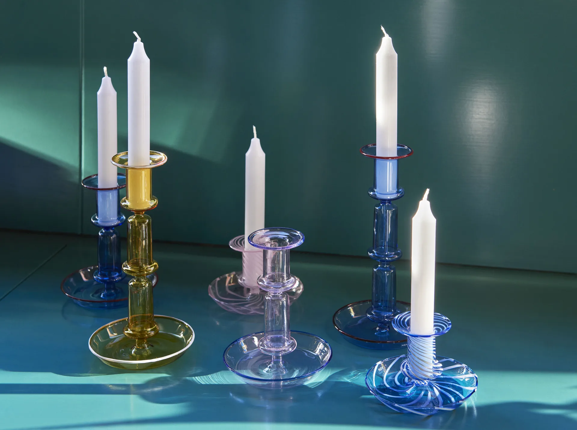 Flare Stripe kynttilänjalka, Rosa-valkoinen viiva HAY