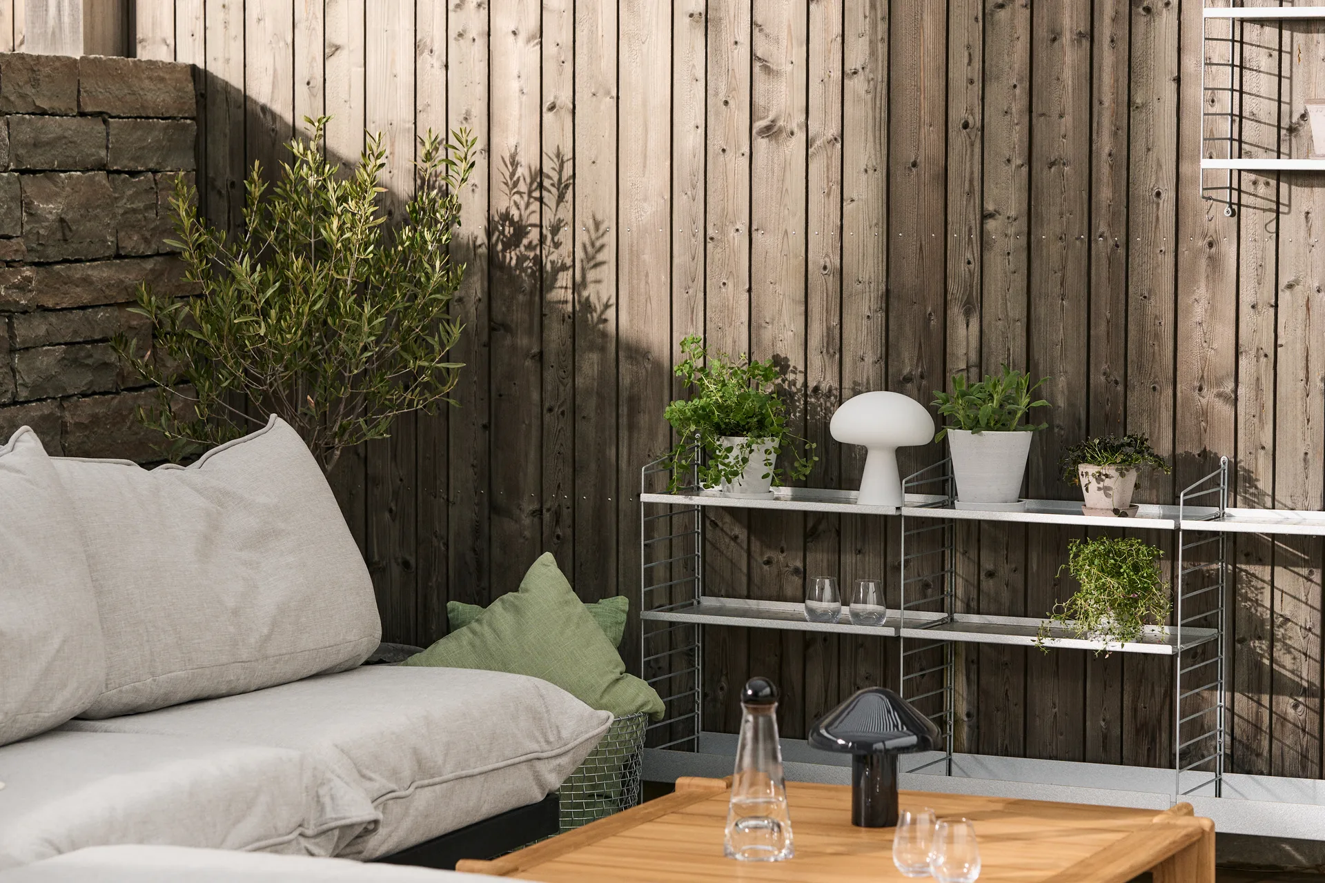 HAY Flowerpot with saucer -ruukku M Ø14 cm, Harmaa HAY