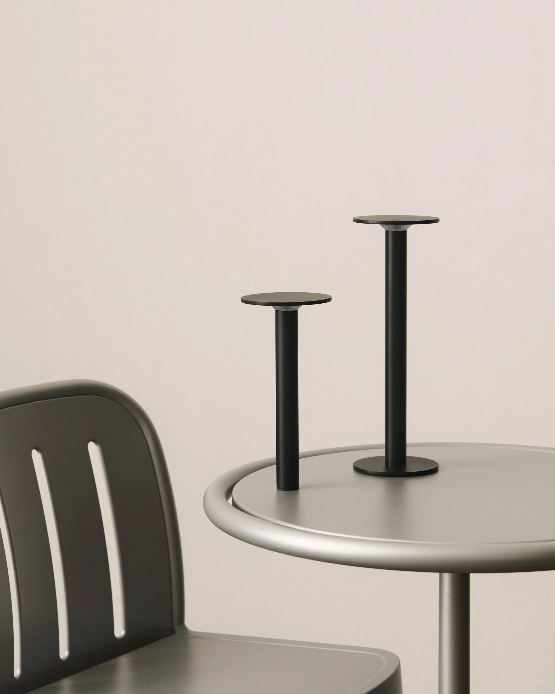 Host kannettava lamppu, Antrasiitti, 30 cm HAY