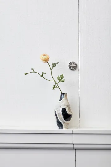 Jessica Hans -maljakko - Glossy cow - HAY