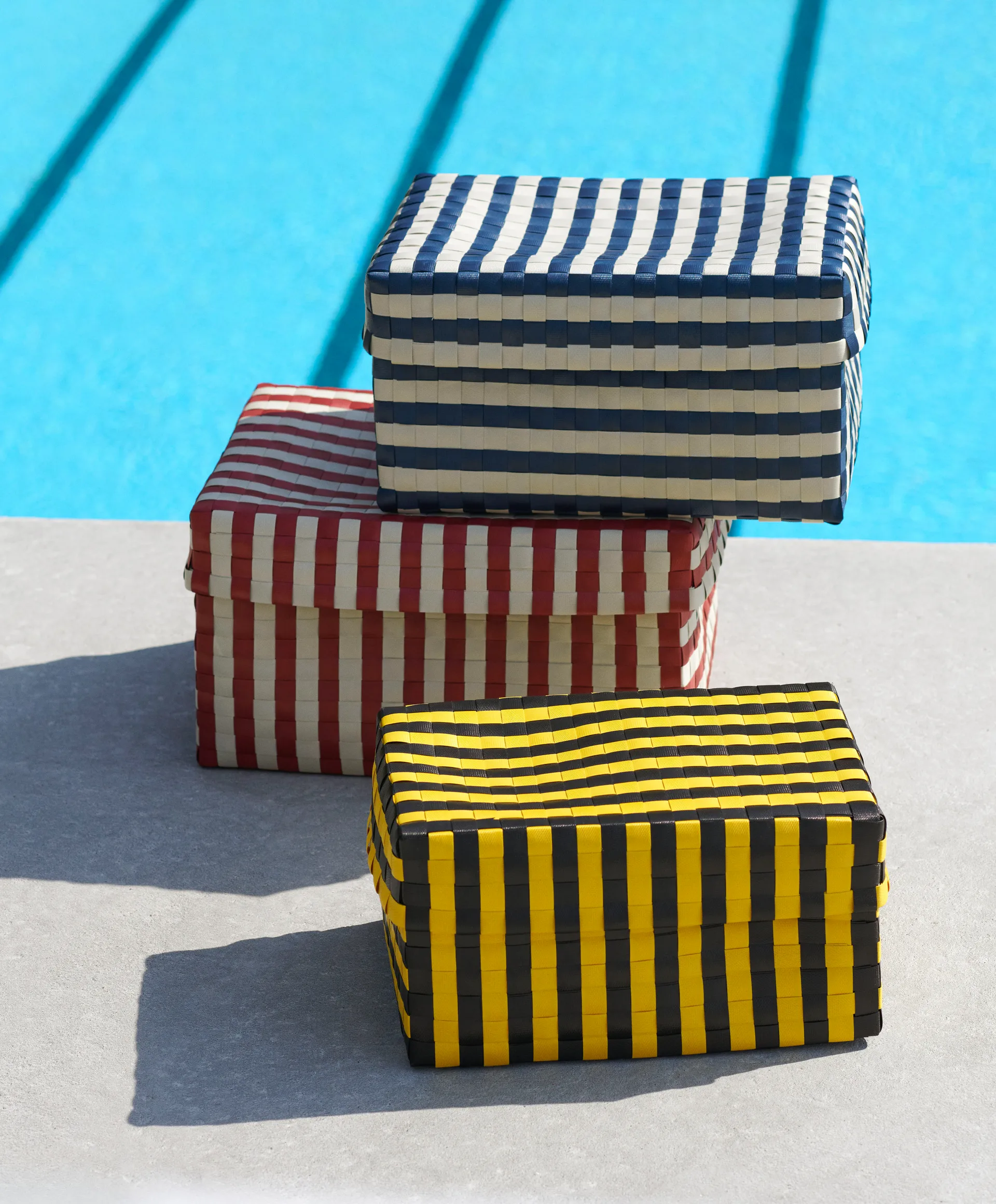 Maxim Stripe Box -säilytyskori L 26,5x35,5 cm, Röd-sand HAY