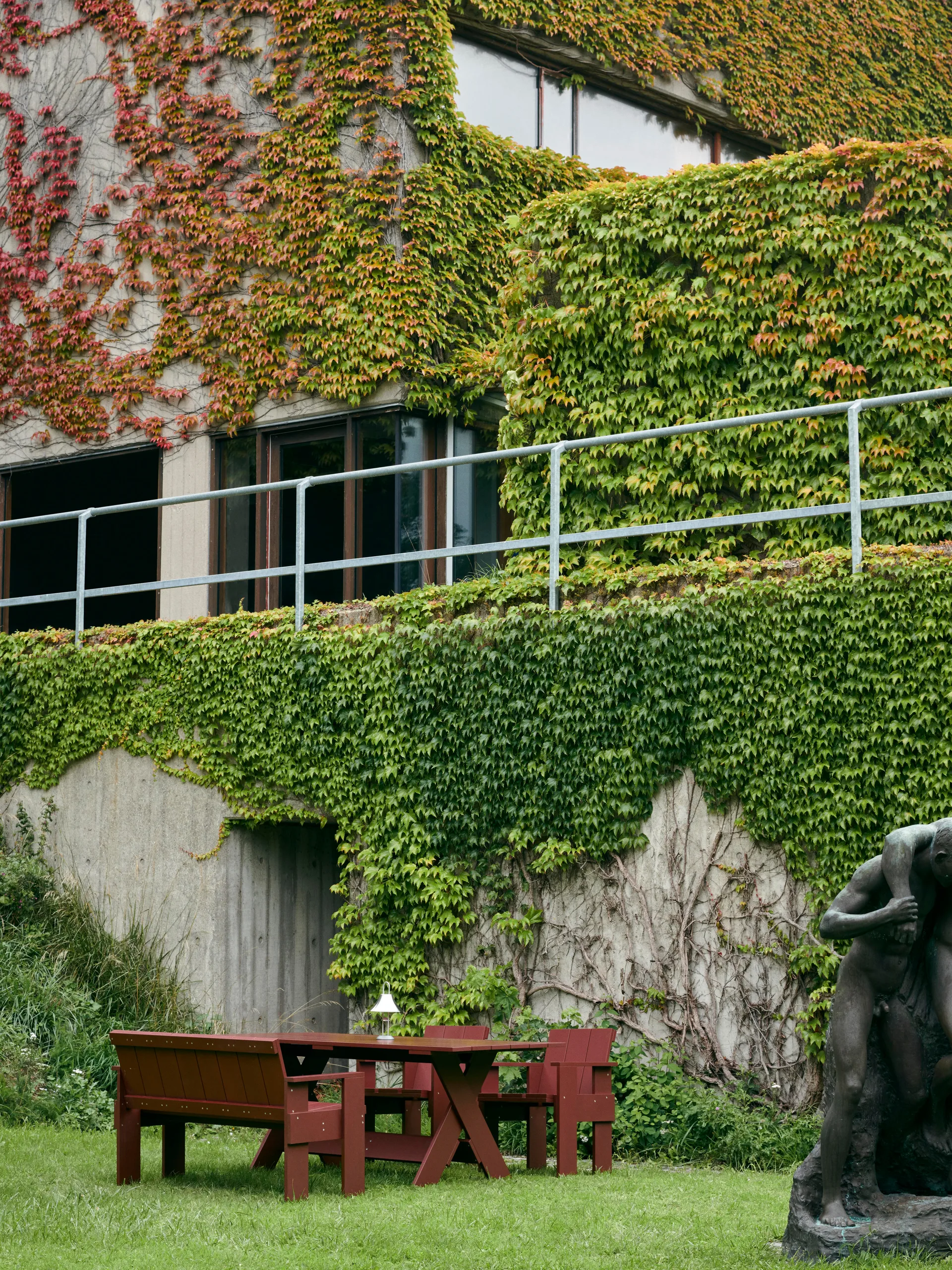 Mousqueton kannettava pöytävalaisin, Oyster white HAY