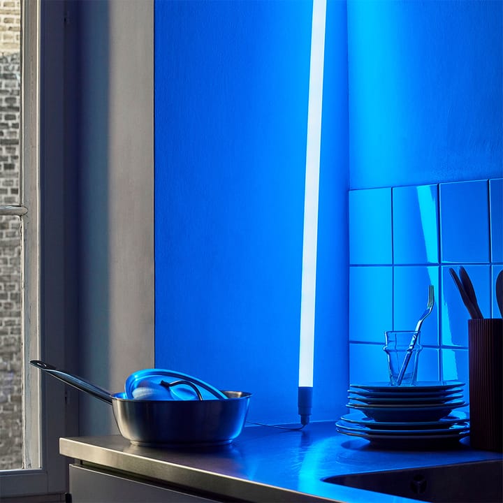 Neon Tube -loisteputkivalaisin 150 cm, Ice blue HAY