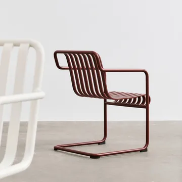 Palissade Cantilever Dining käsinojatuoli - Rautapunainen - HAY