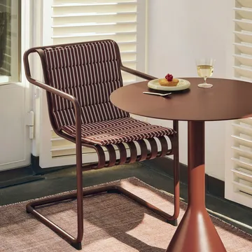 Palissade Cantilever Dining käsinojatuoli - Rautapunainen - HAY