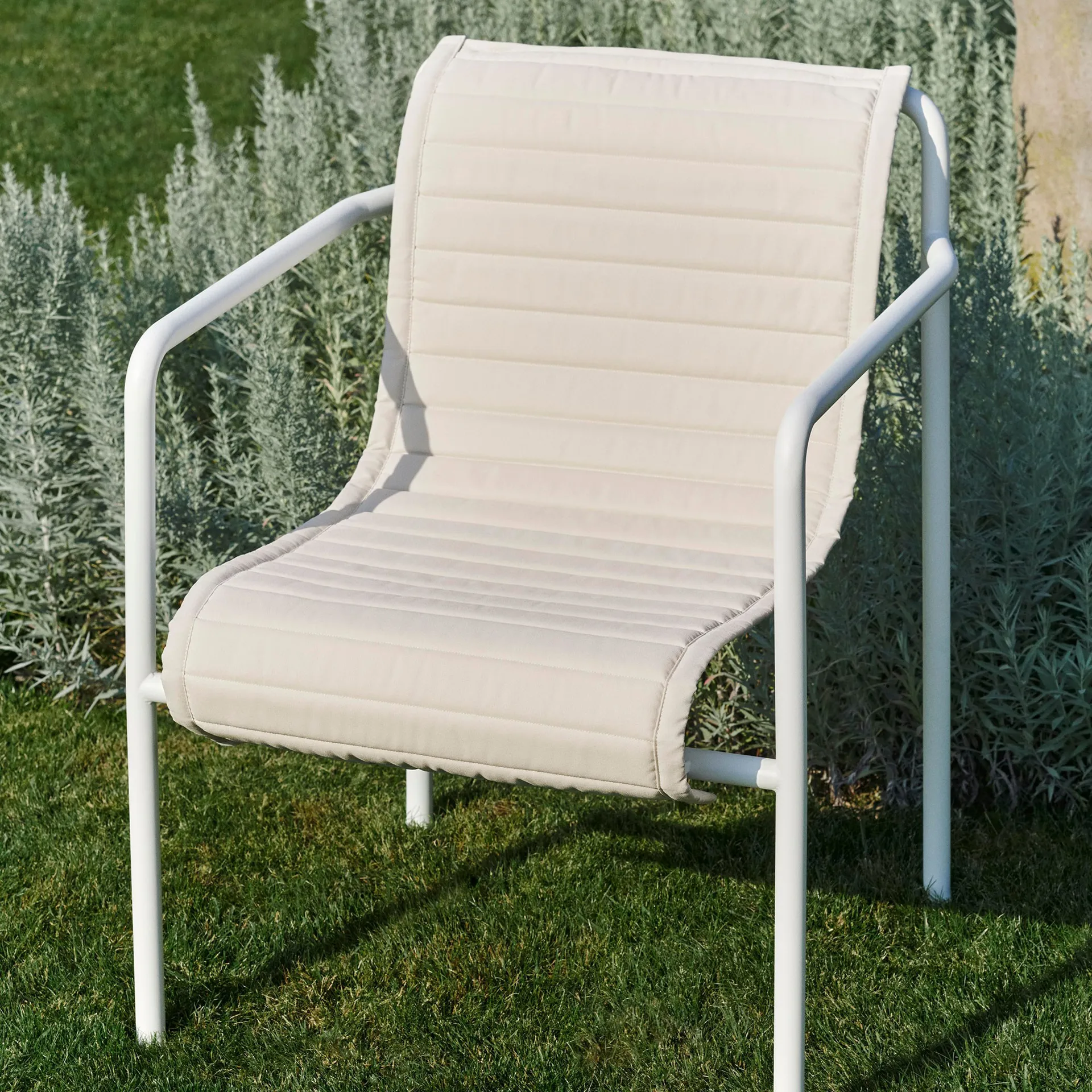 Palissade Dining Quilted käsinojatuolin tyyny, Cream white HAY