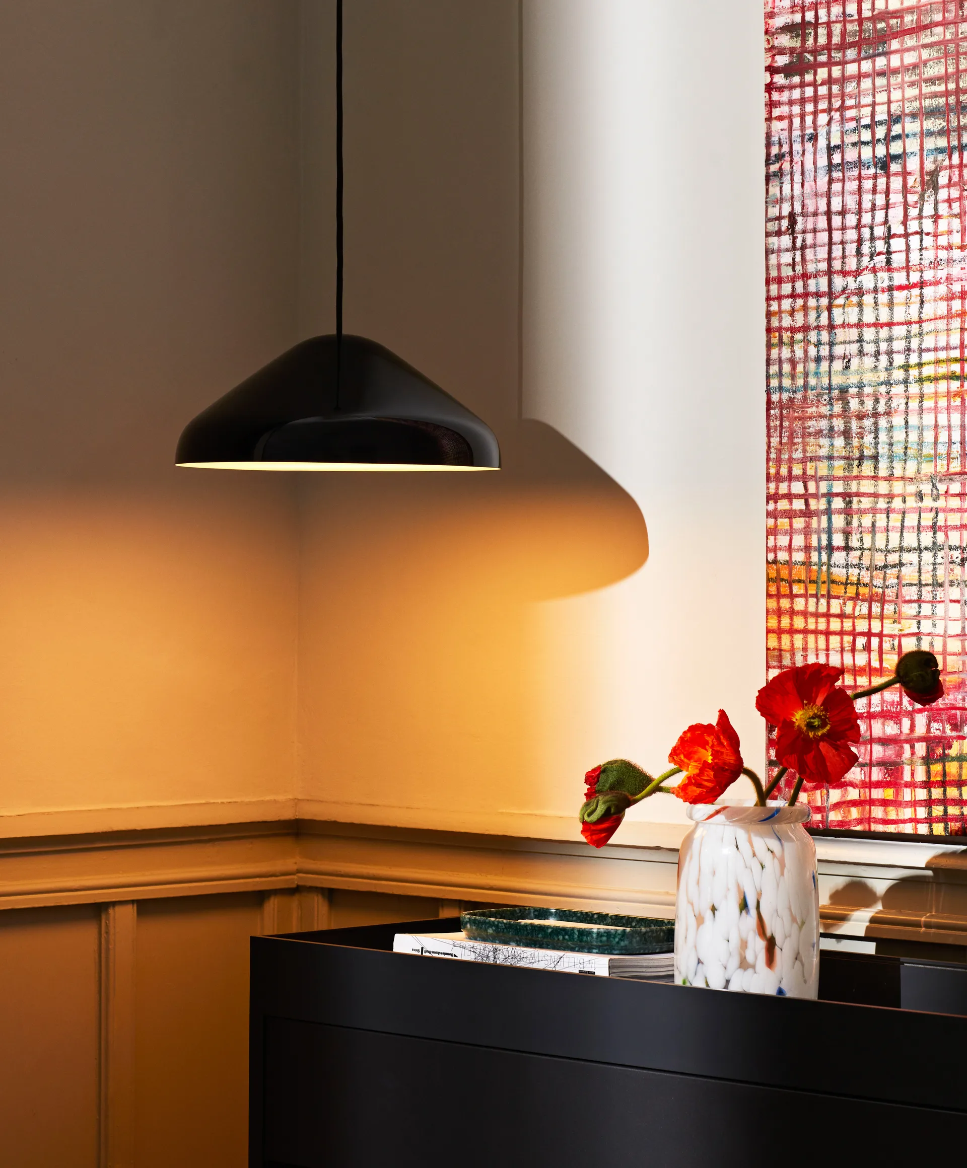 Pao Steel riippuvalaisin Ø35 cm, Soft black HAY