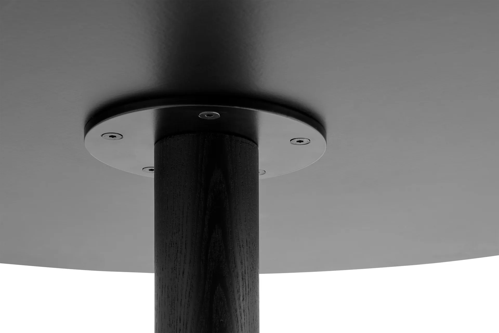 Pastis Table ruokapöytä Ø90, Black lacquered ash HAY