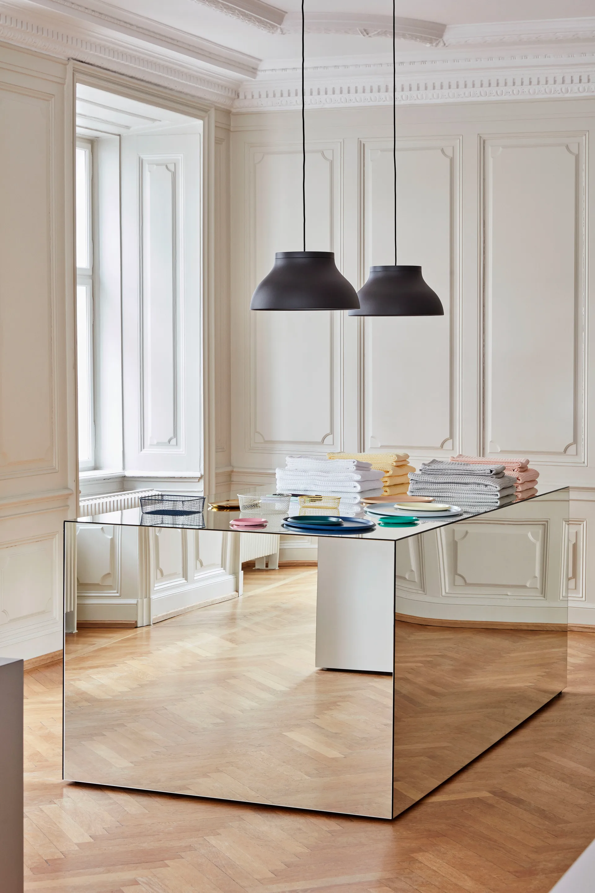 PC pendant riippuvalaisin M Ø40 cm, Soft black HAY