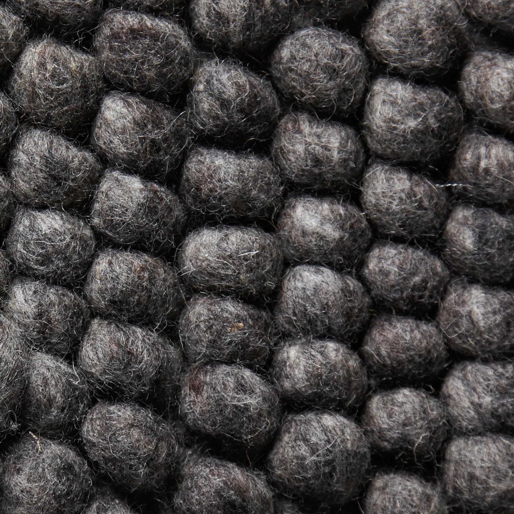 Peas villamatto 200x300 cm, Dark grey HAY