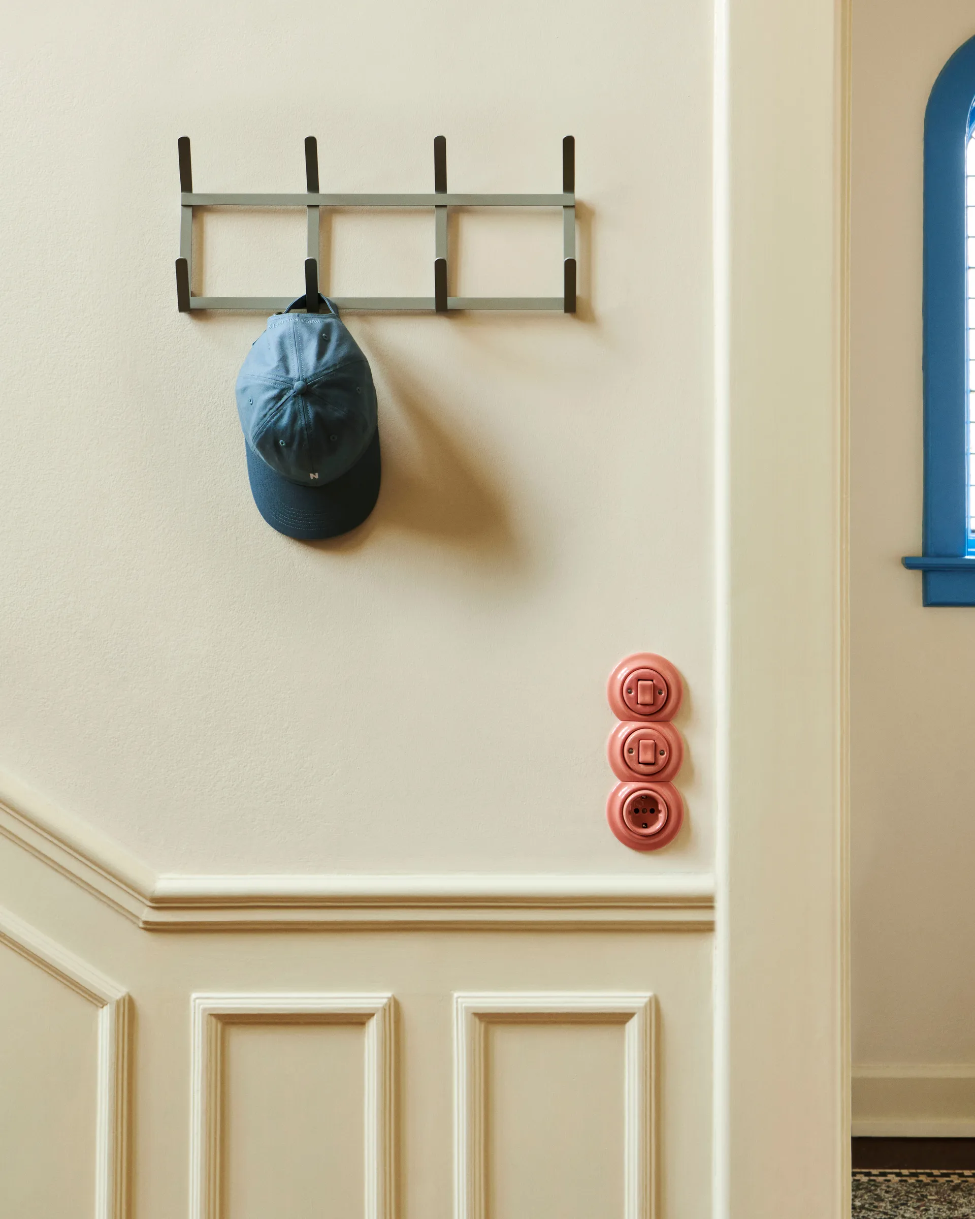 Tape naulakko, Small metallic grey HAY