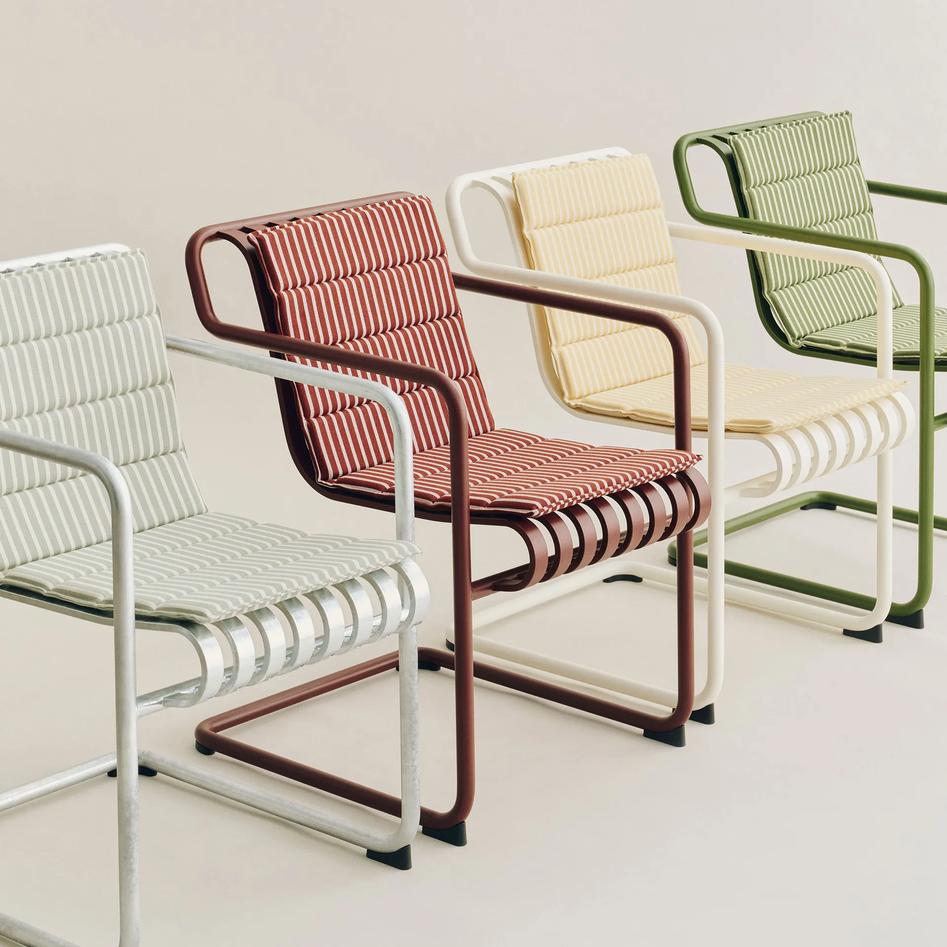 Terrazza Folding istuintyyny, Olive bold stripe, 82x40 cm HAY